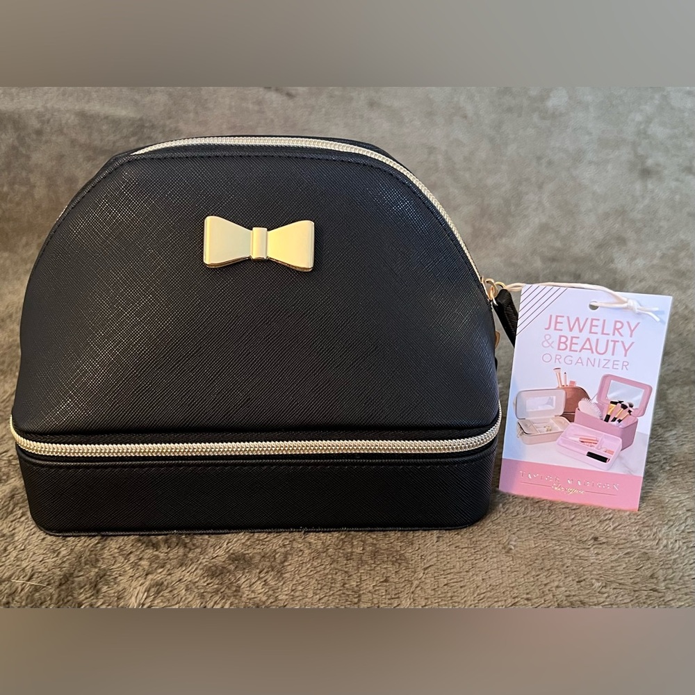 NWT Taylor Madison Designs Jewelry & Beauty Organizer